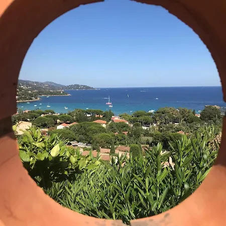 Cricalou, Vue Imprenable Villa Le Lavandou